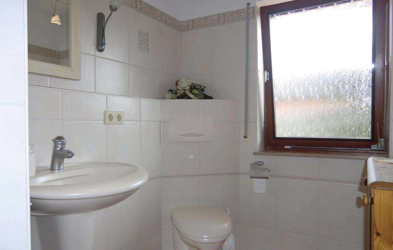 1 Bedroom Awesome Apartment In Schoenecken Wetteldorf Екстер'єр фото